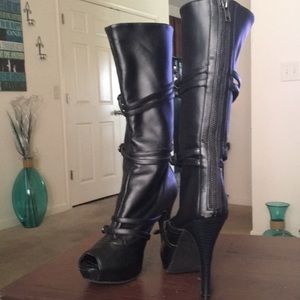 High heel boots